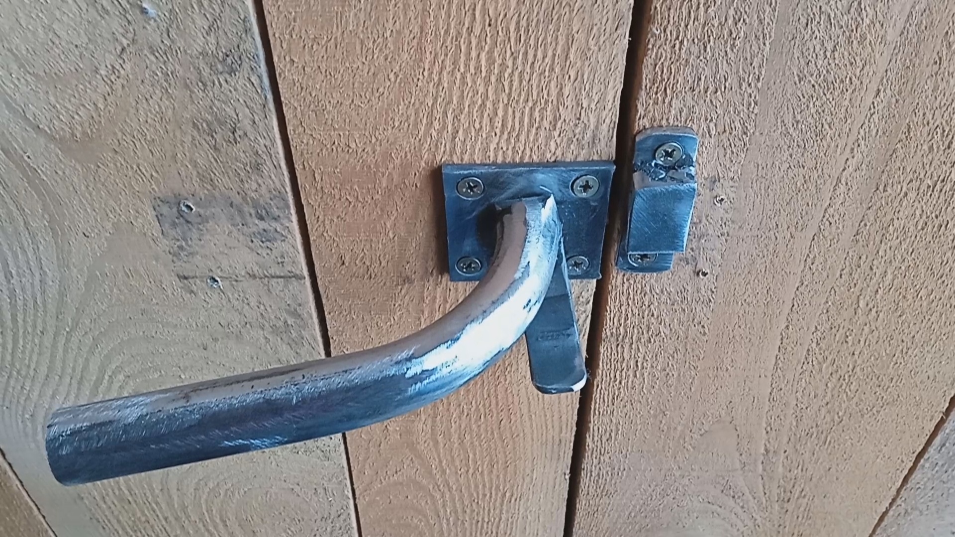 Замок фиксации столешницы эксцентриковый z-085. 719. Защёлка дверная на калитку. 01. Chrome.