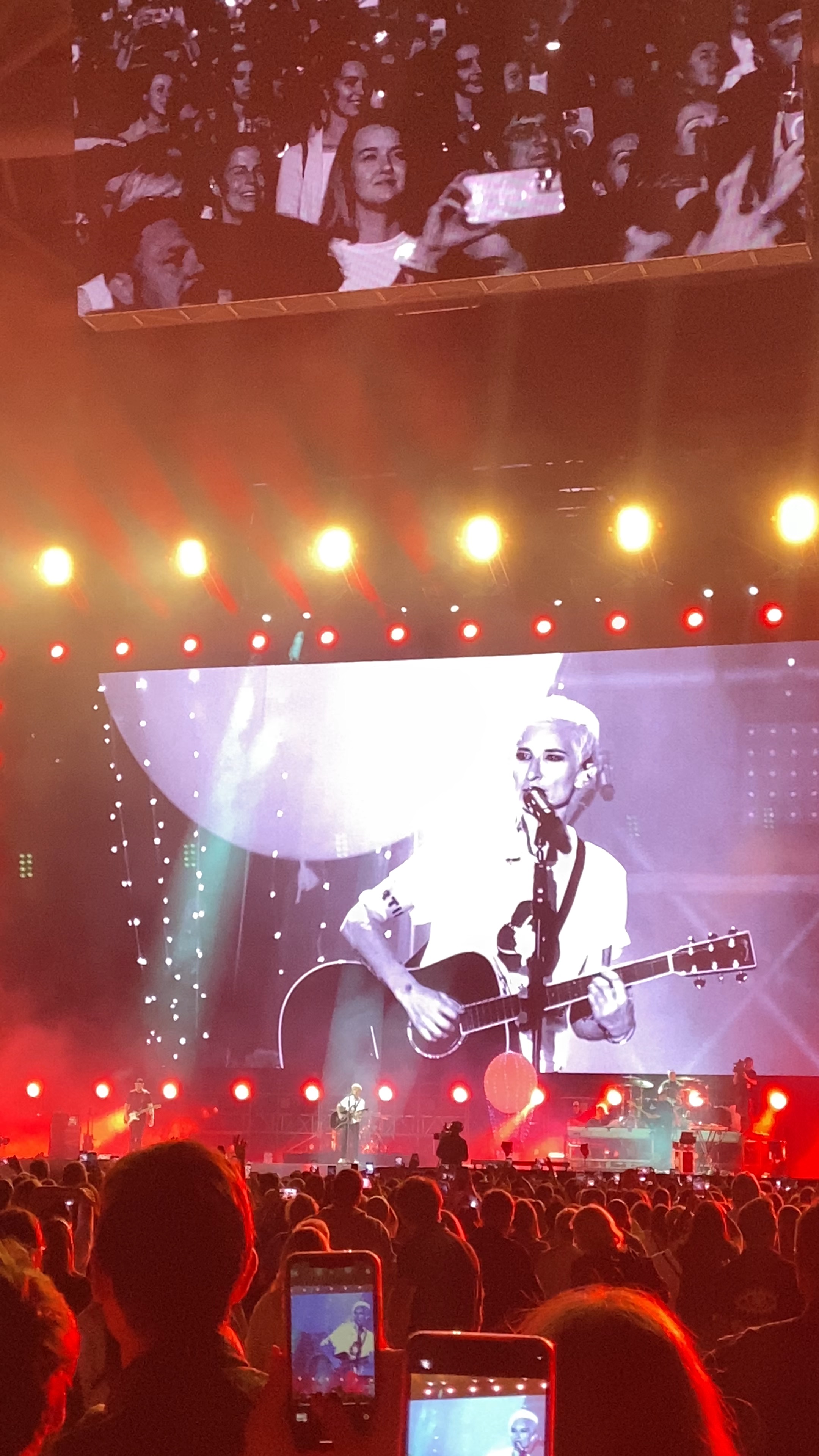 арбенина 2015 грудь. ночные снайперы концерт в москве. диана арбенина 2020. арбенина 2022. ночные снайперы москва 2018.