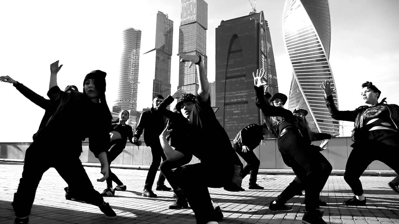 Школа танца nrg. Уличные танцы Москва. Москва Сити танцы. Танцы в Сити. Michelle Beatz танцы.