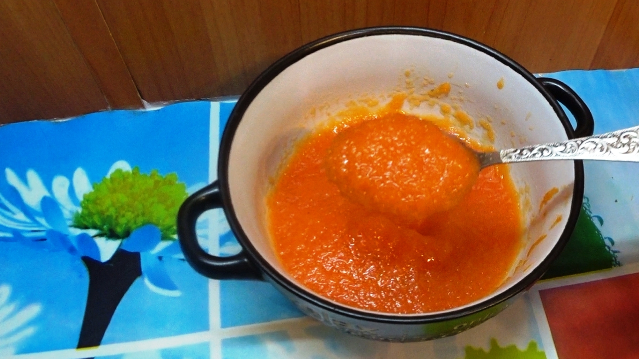 Оплодотворенная икра форели. Тарань с икрой. Чебак и плотва. Тарань с икрой. Рассыпчатая красная икра.