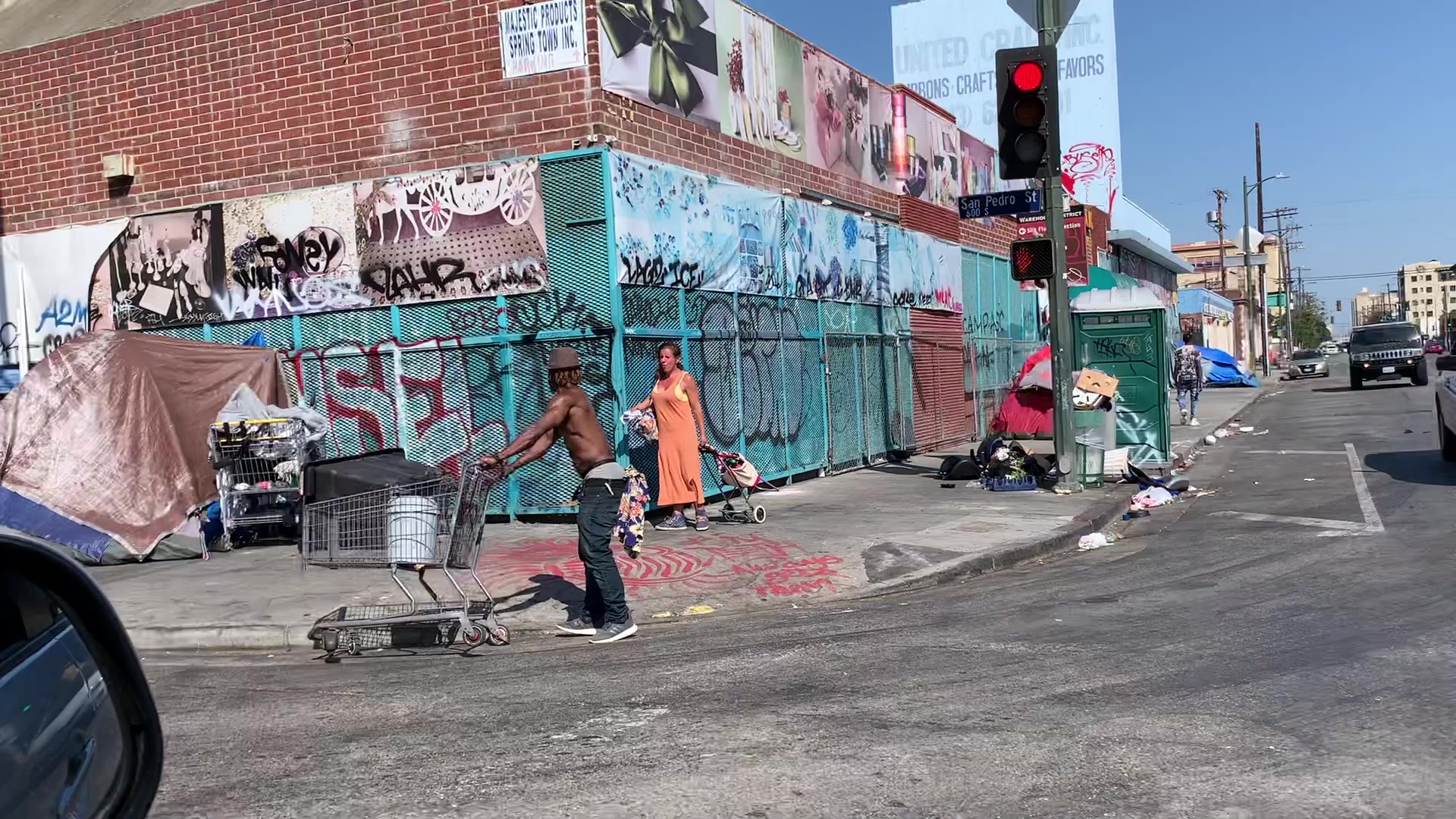 Лос анджелес бомжи. Лос Анджелес лагерь бомжей. Бездомные США Лос Анджелес.
