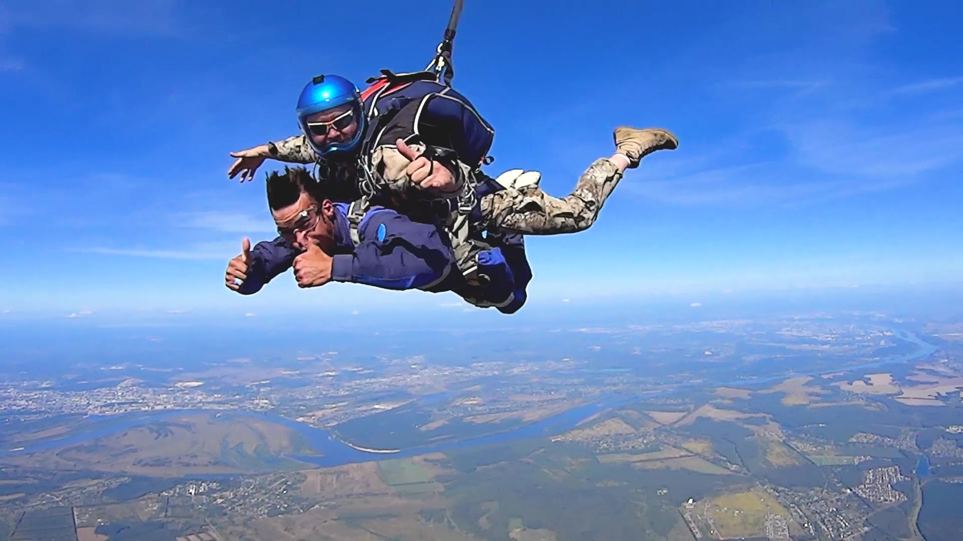 как правильно прыгать с парашютом в пабг фото 13