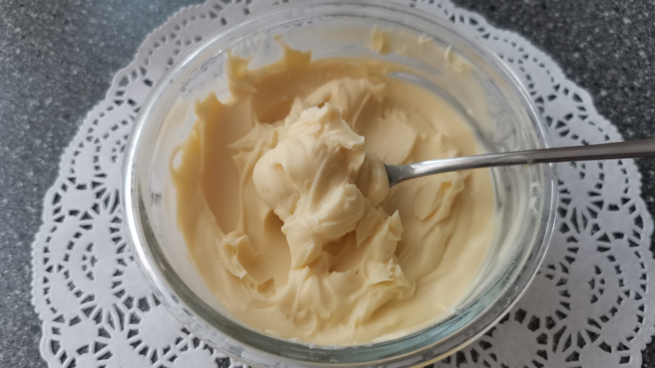 Кето сгущенка рецепт. Кето сгущенка рецепт. Кето сгущенка. Кето сгущенка. Кокосовое сгущенное молоко.