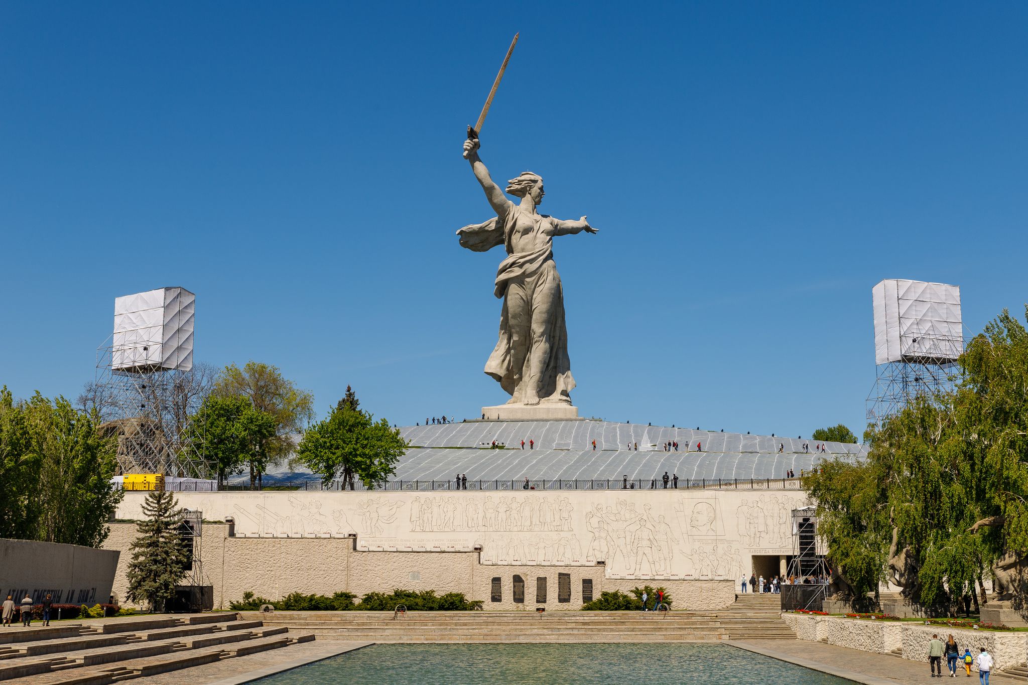 жд волгоград мамаев курган. героям сталинградской битвы на мамаевом кургане. станция мамаев курган. мамаев курган мухлиса. волгоград достопримечательности мамаев курган.