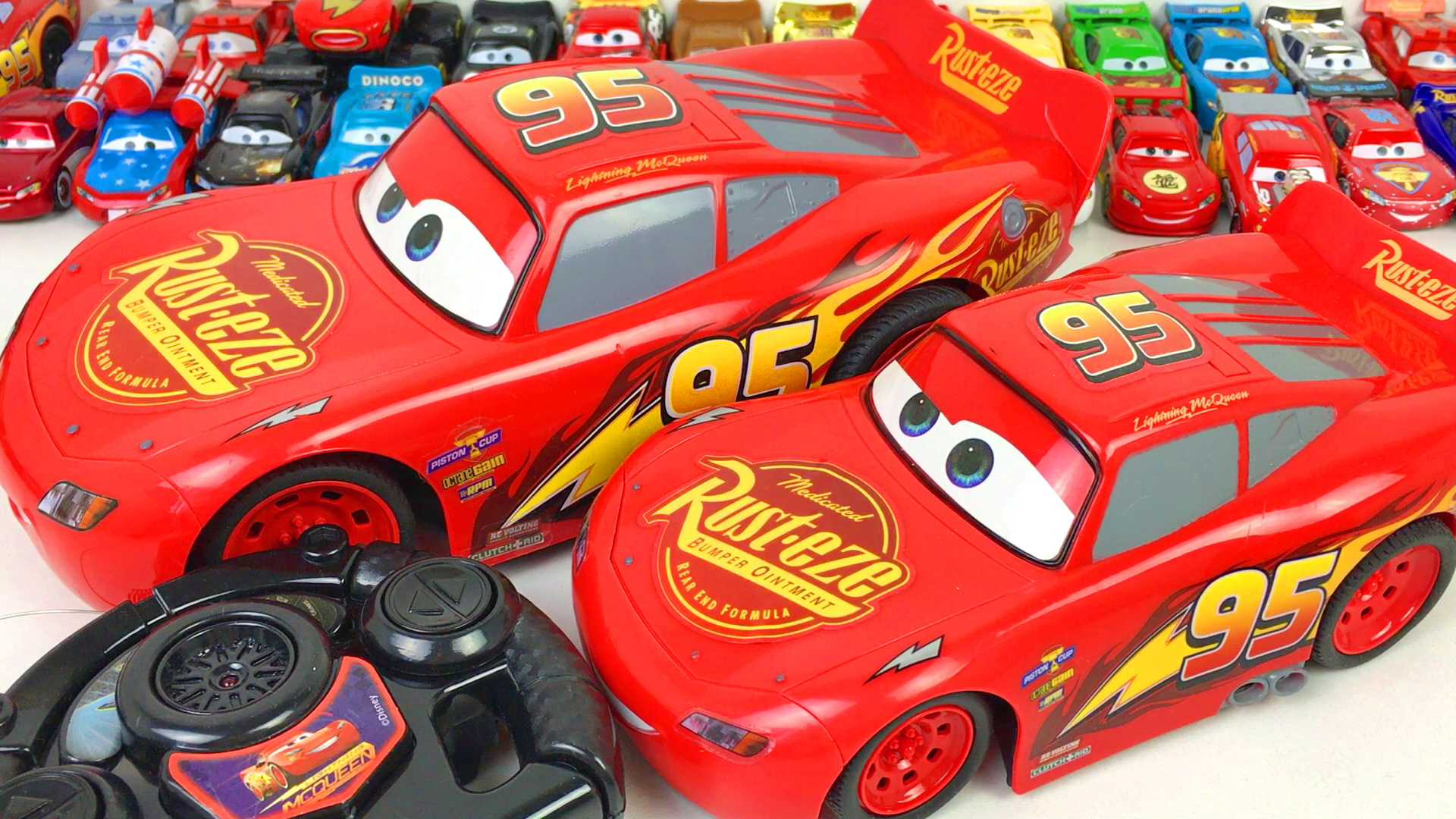 Тачки игрушки. Распаковка машин настоящих. Киндер сюрприз тачки 3 молния маквин. Молния маквин распаковка. Тачки игрушки распаковка.