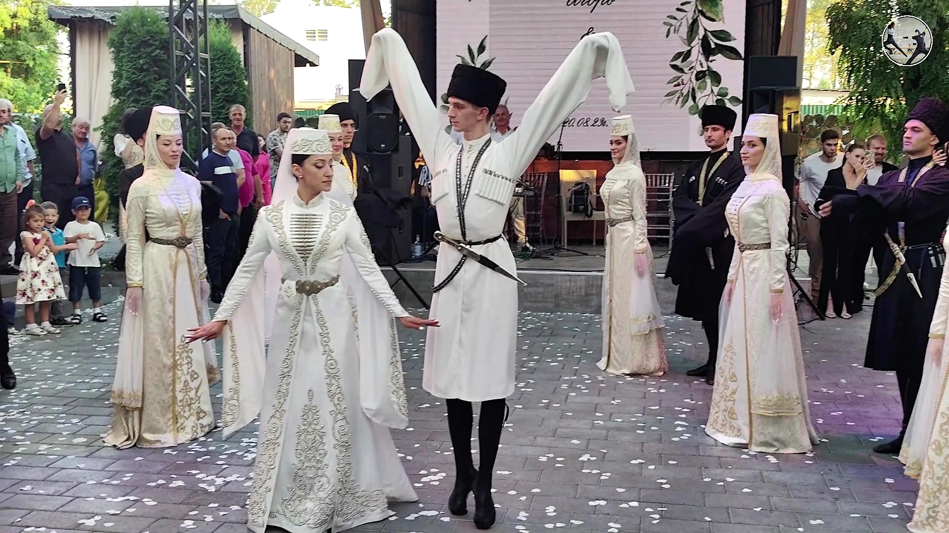 Чеченский танец хелхар