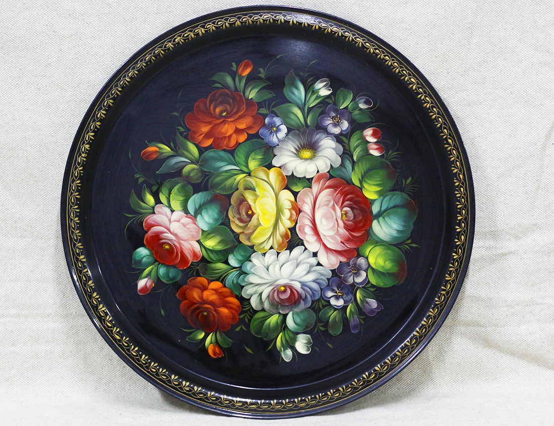 Жостовские подносы 19 век. Жостовский поднос 19 века. Древние подносы. Худояровы тагильский расписной поднос:. Жостовские подносы 19 век.