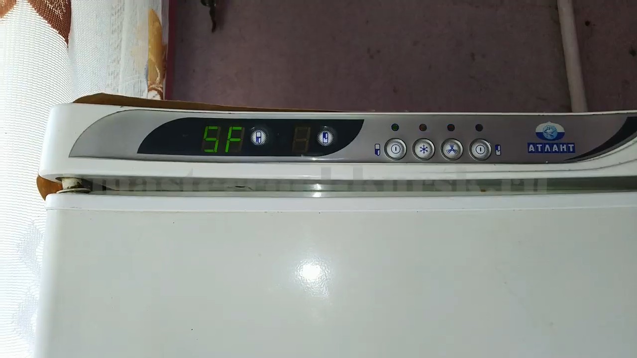 Холодильник ошибка ф 5. Холодильник атлант 5f. Холодильник ошибка ф 5. Панель управления холодильник атлант 6001. Холодильник атлант ошибка f3 в морозильной камере.