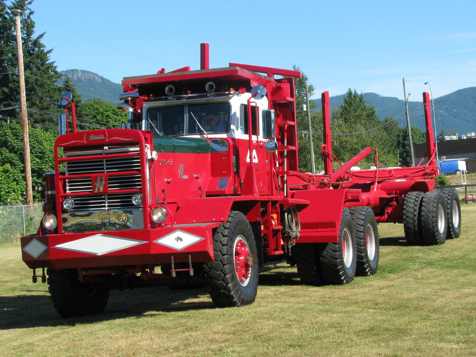 Канадские лесовозы. Hayes w-hdx 6x6. Тяжелый лесовоз Канады Hayes EQ 142. Лесовоз Hayes. Фирма Хейз (Канадские Грузовики и лесовозы).