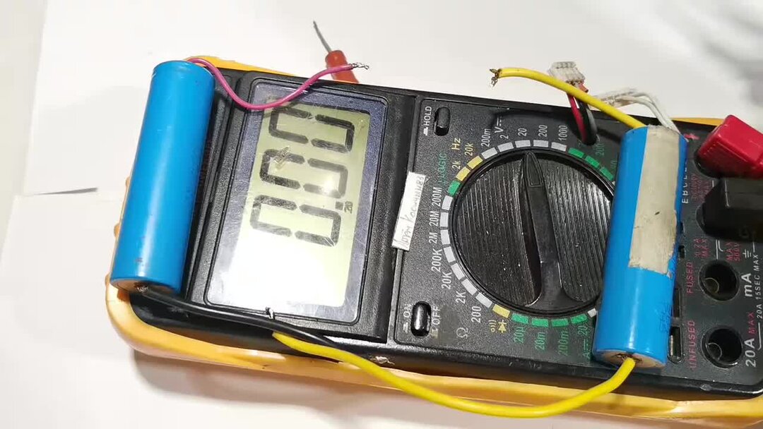 Почему li-ion аккумулятор показывает 0 Вольт Как зарядить подсевший ...