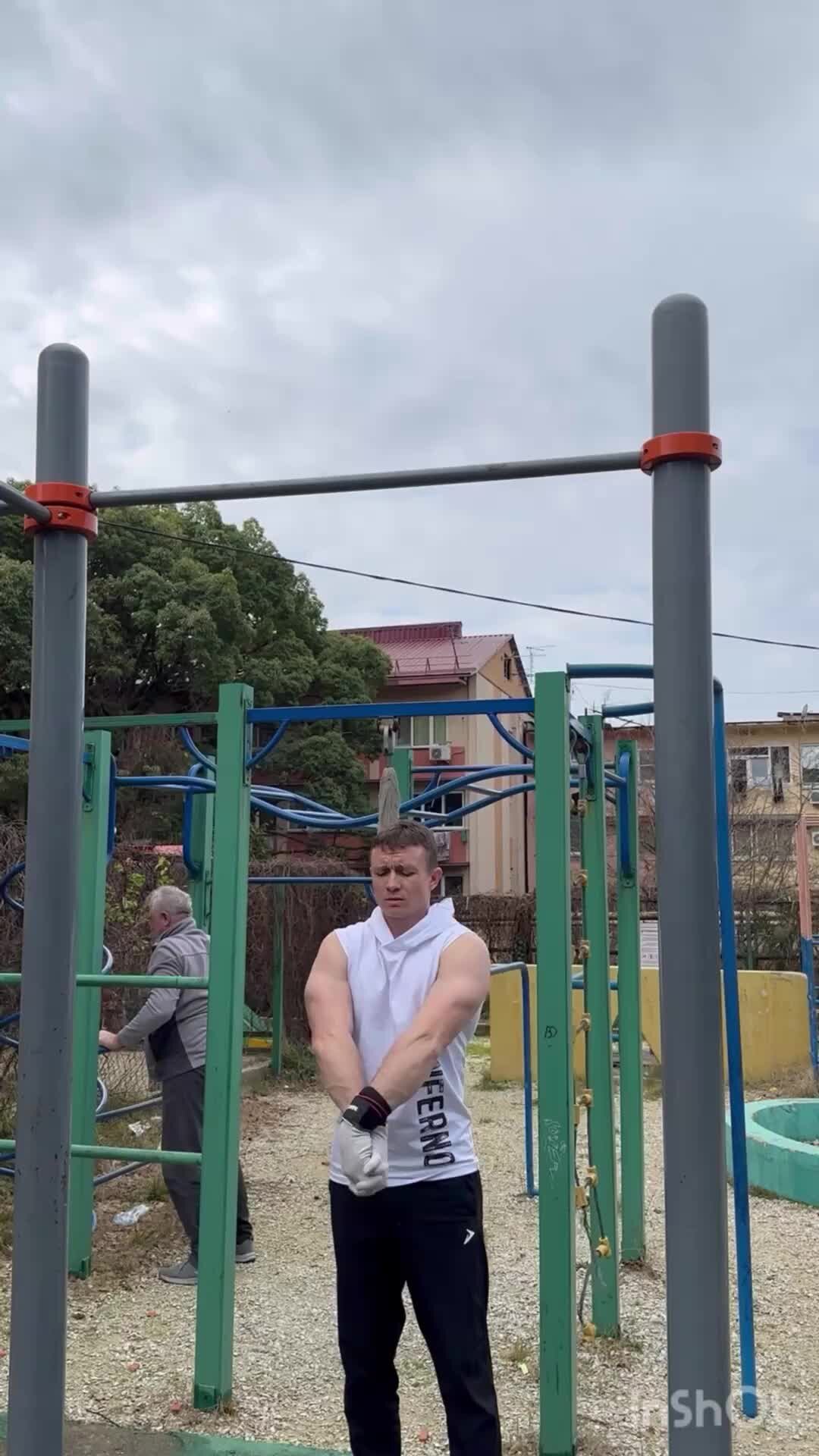 Уличная площадка стрит воркаут