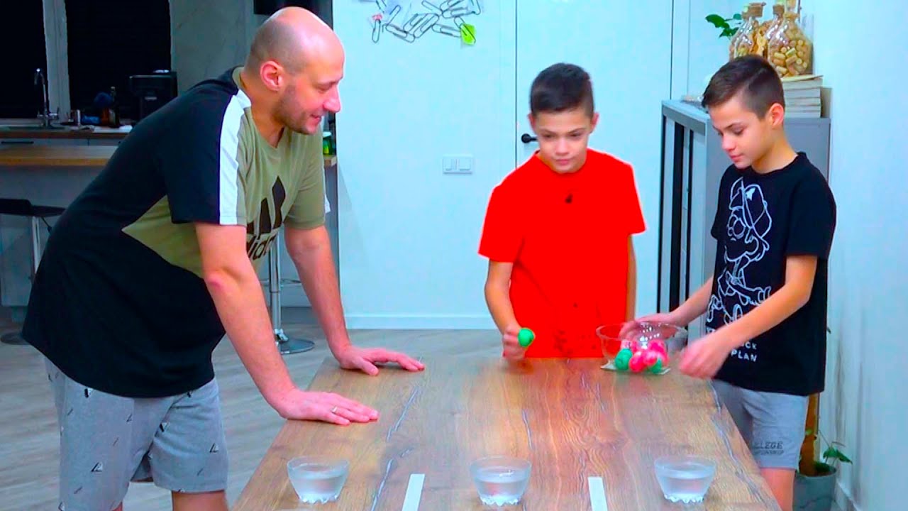 Мужчина задумался. Мем замышляет. Задумано отец. Человек размышляет. Замысел романа отцы и дети.