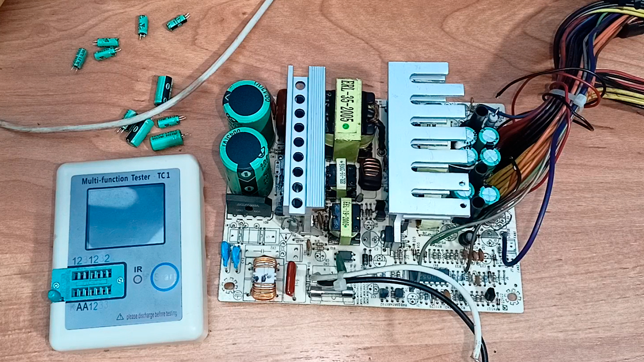 Блок питания с регулировкой напряжения и тока Retro radios, Power supply circuit