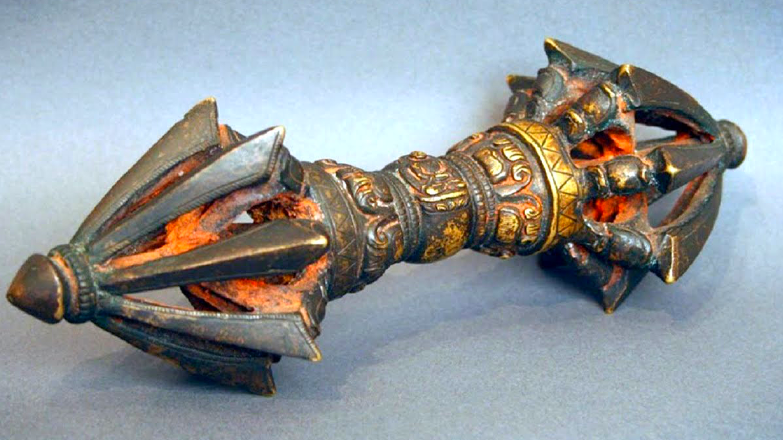 Артефакт. Ваджра оружие богов. Ваджра оружие древних богов. Оружие Шивы Ваджра. Древнее индийское оружие Ваджра.