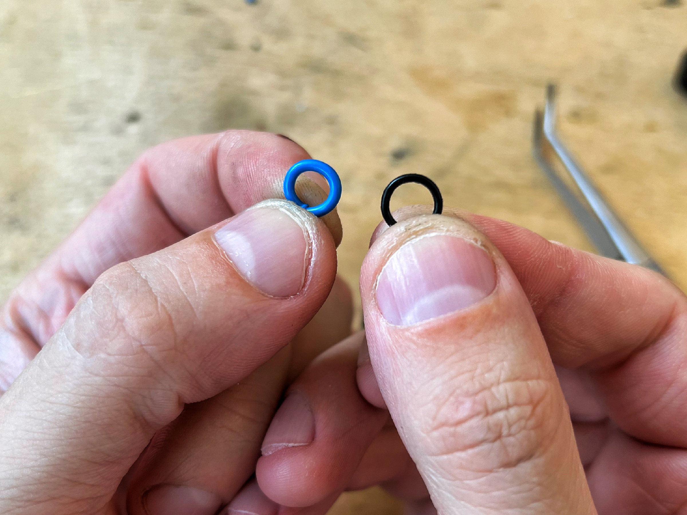 Кольцо уплотнительное на кпп авео. Уплотнительная прокладка для мясорубки bosch. Самодельные уплотнительные кольца. Scv2550 кольцо уплотнитель. Бензомаслостойкие кольца nbr зеленые.