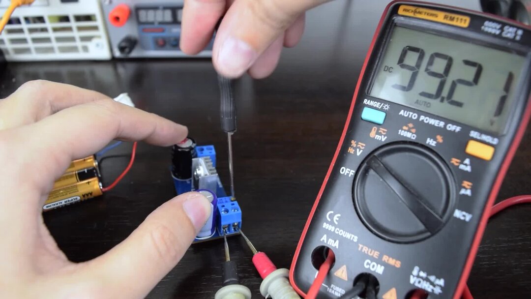 Делаем ВЫСОКОВОЛЬТНЫЙ стабилизированный ПОВЫШАЮЩИЙ ПРЕОБРАЗОВАТЕЛЬ. И ...