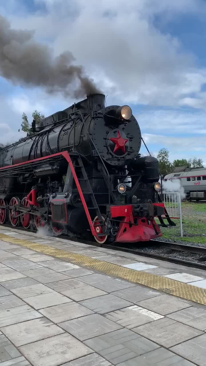 ЧУХ ЧУХ Паровозик - Едет едет паровоз, в паровозе Дед Мороз