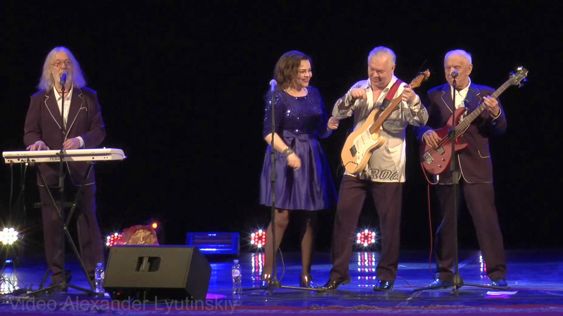 виа ссср поющие гитары. виа ссср поющие гитары. поющие гитары люди встречаются. виа ансамбль поющие гитары. состав виа поющие гитары 1969 год.