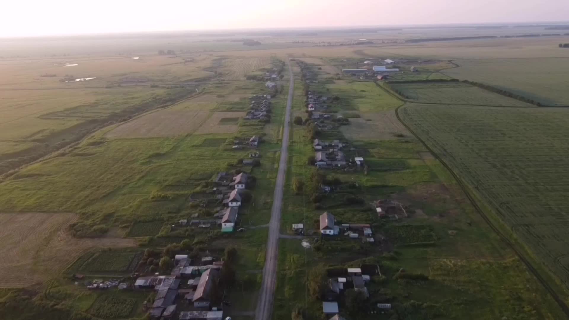 Село крутое. Деревня с высоты. Деревня Дмитриевка Омутинского района Тюменской области. Деревня большая крутая Омутинский район. Деревня Лукашино Тюменская область Омутинский.