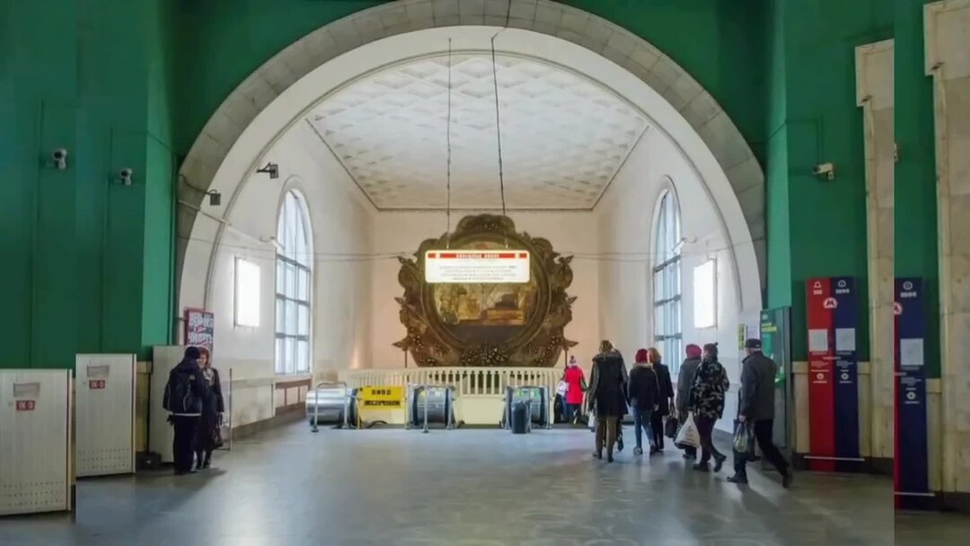 Станция павелецкая радиальная. Станция Павелецкая Кольцевая. Вестибюль станции Павелецкая. Вестибюль станции Павелецкая Кольцевая. Вестибюль станции метро Павелецкая Кольцевая.