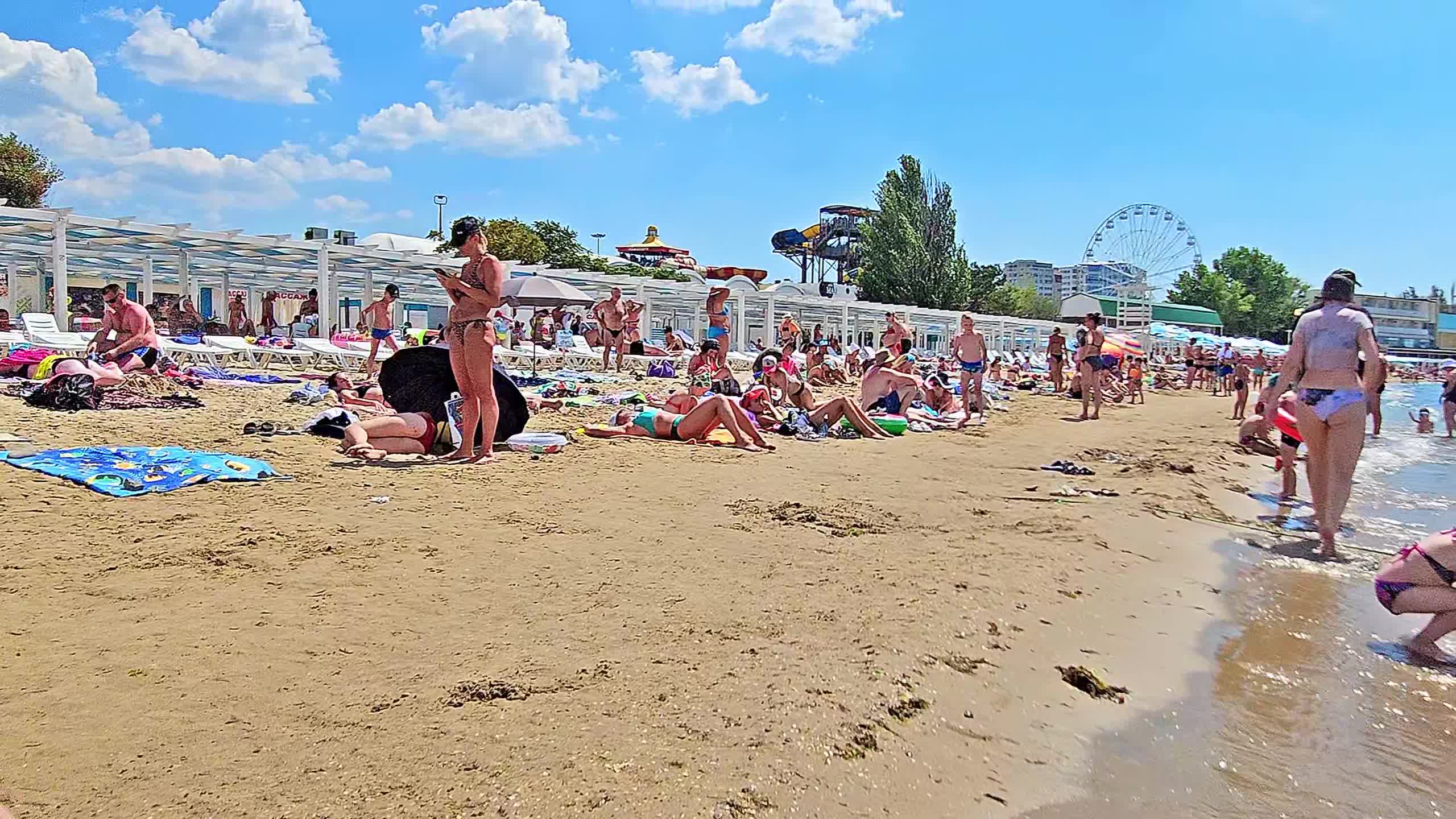побережье анапы. пляж фото. анапа пляж июль 2023. анапа пляж люди. благовещенск пляж анапа 2023.