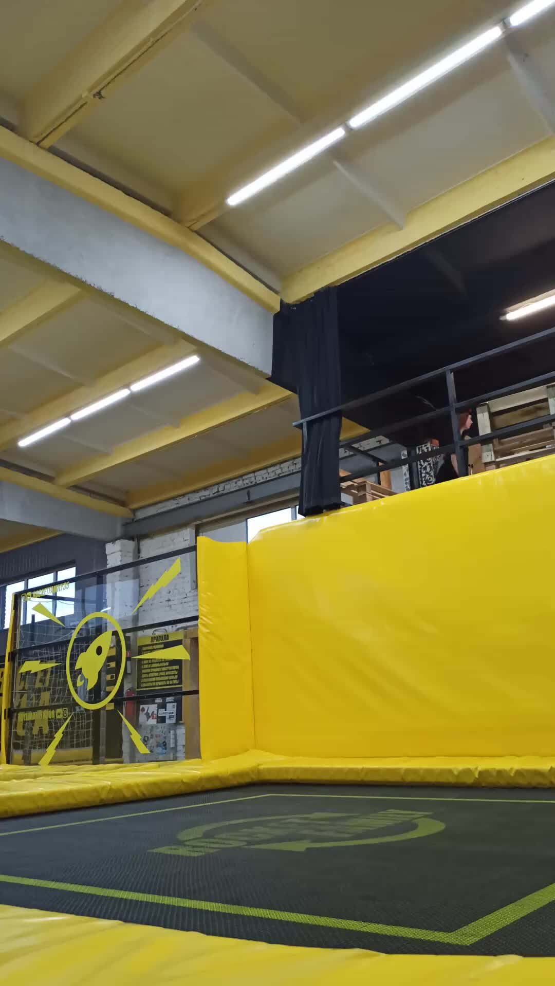 Электрик - миллионер | Как гимнаст. Как учусь красиво прыгать связки на ...