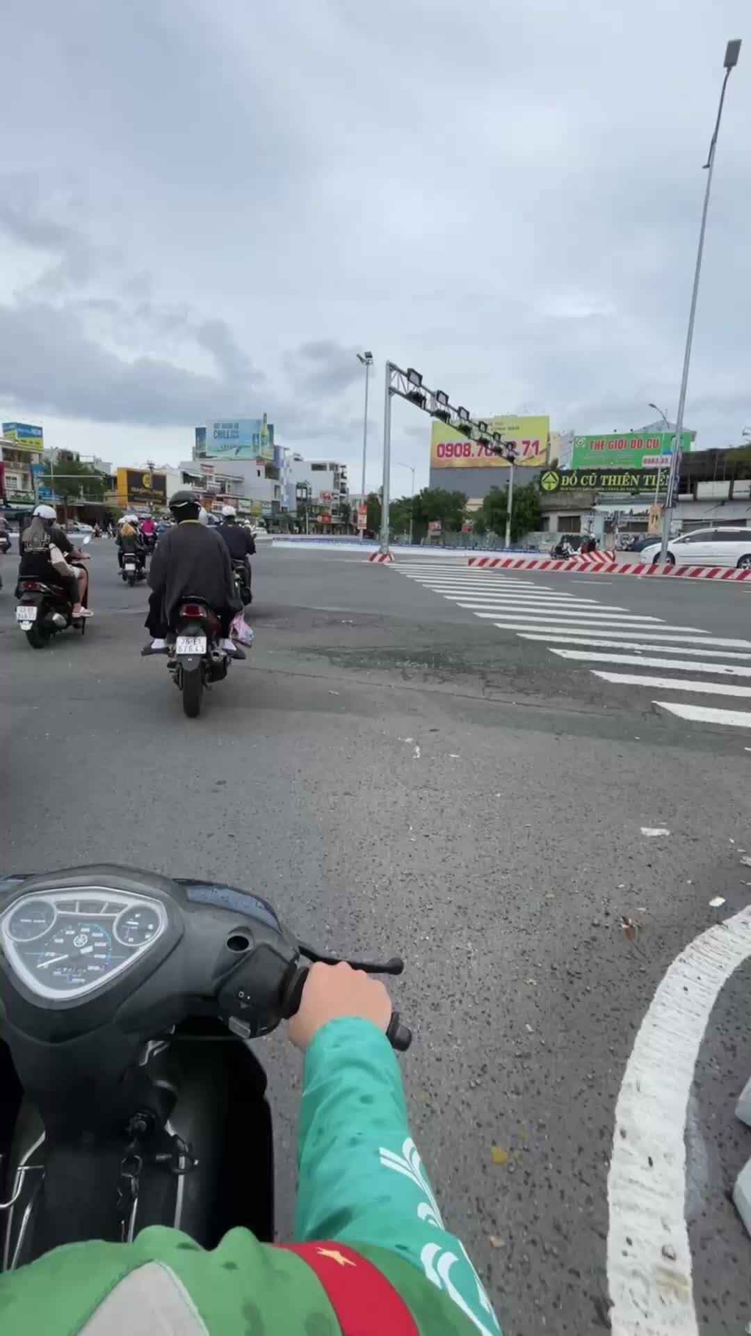 Кутовой про путешествия | Вьетнамское мототакси в Дананге | Дзен