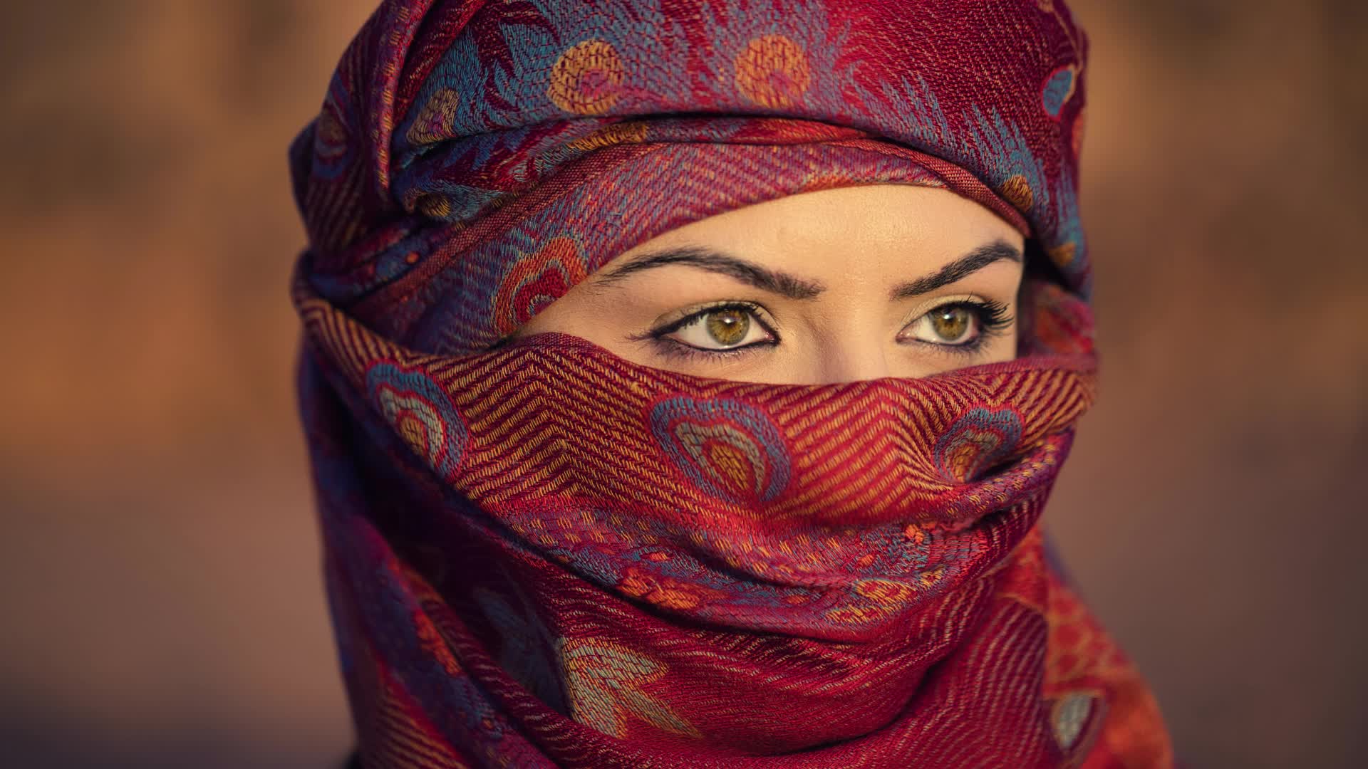 Восточно арабская музыка. Красивые восточные женщины. Восточная женщина целиком. Восточная мягкая арабская. Восточные ритмы.
