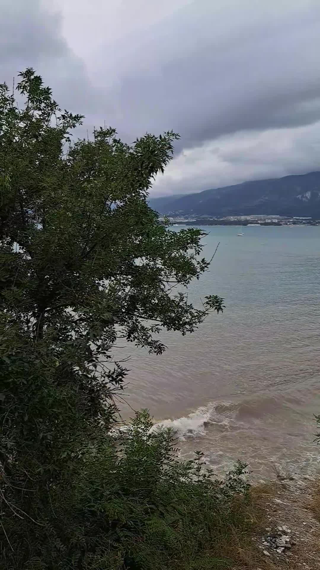 пляж на толстом мысе геленджик