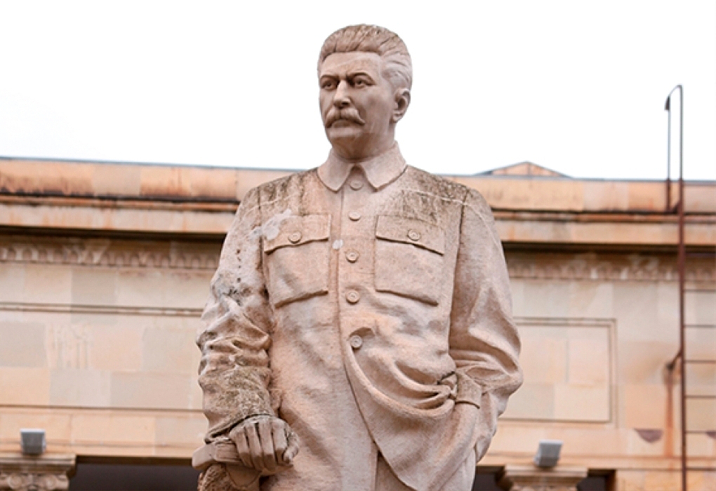 памятник сталину (братислава). сколько памятников сталину. памятник сталина в москве. иосиф виссарионович сталин памятники. сколько памятников сталину.