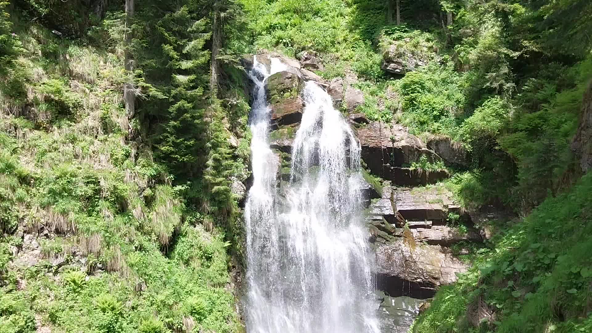 парк водопадов менделиха