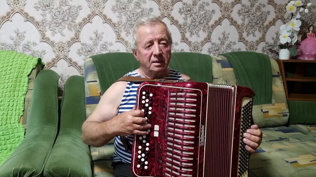 Деревня моя разбор на гармони. Гармонь в деревне разбор.