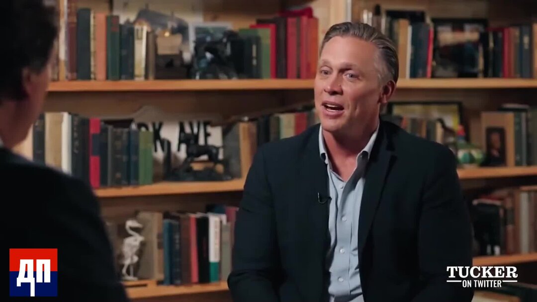 Такер карлсон откровенно после интервью. Американский журналист такер карлсон. Такер карлсон откровенно после интервью. Ведущий фокс ньюс карлсон такер. Телеведущий fox news такер карлсон.