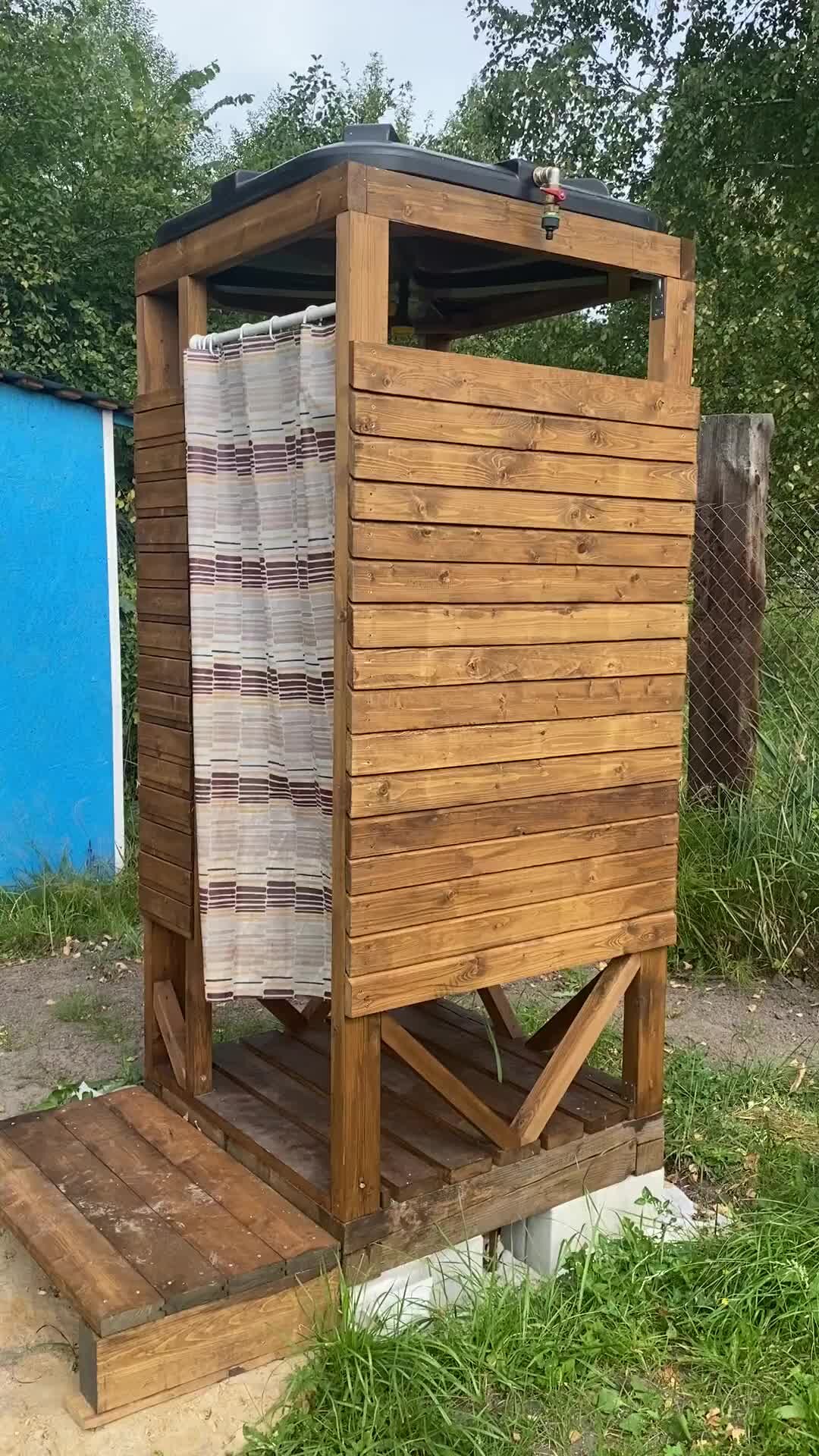 ЛЕТНИЙ ДУШ НА ДАЧЕ СВОИМИ РУКАМИ. How to build outdoor shower.