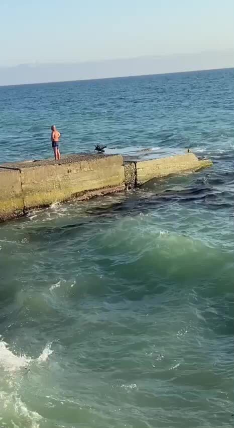 Мазут в черном море дошел до абхазии