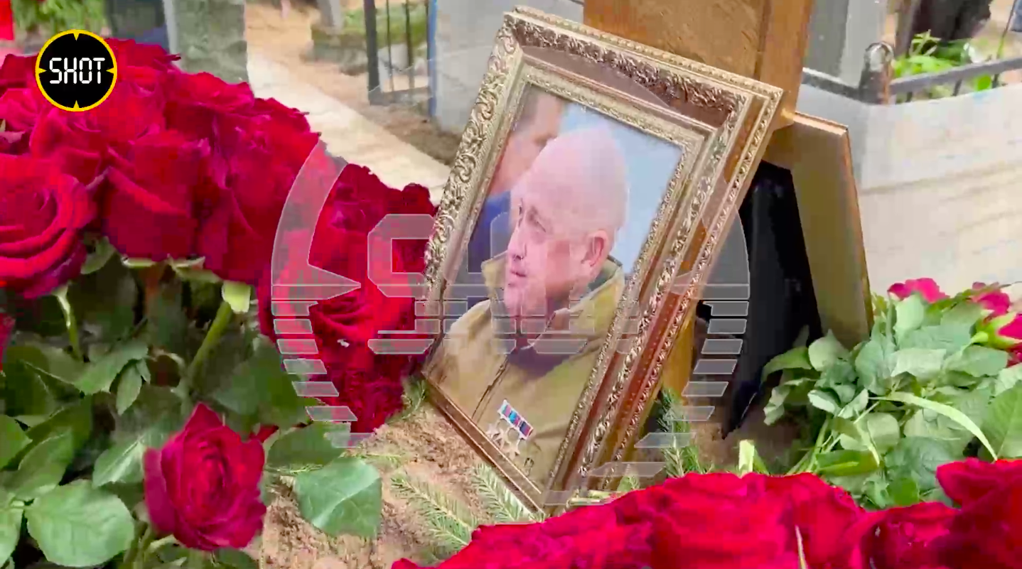 могила аркадия кобякова. могила семьи винник марианны. патрик суэйзи причина смерти. московское троекуровское кладбище. похороны жены андрея норкина.