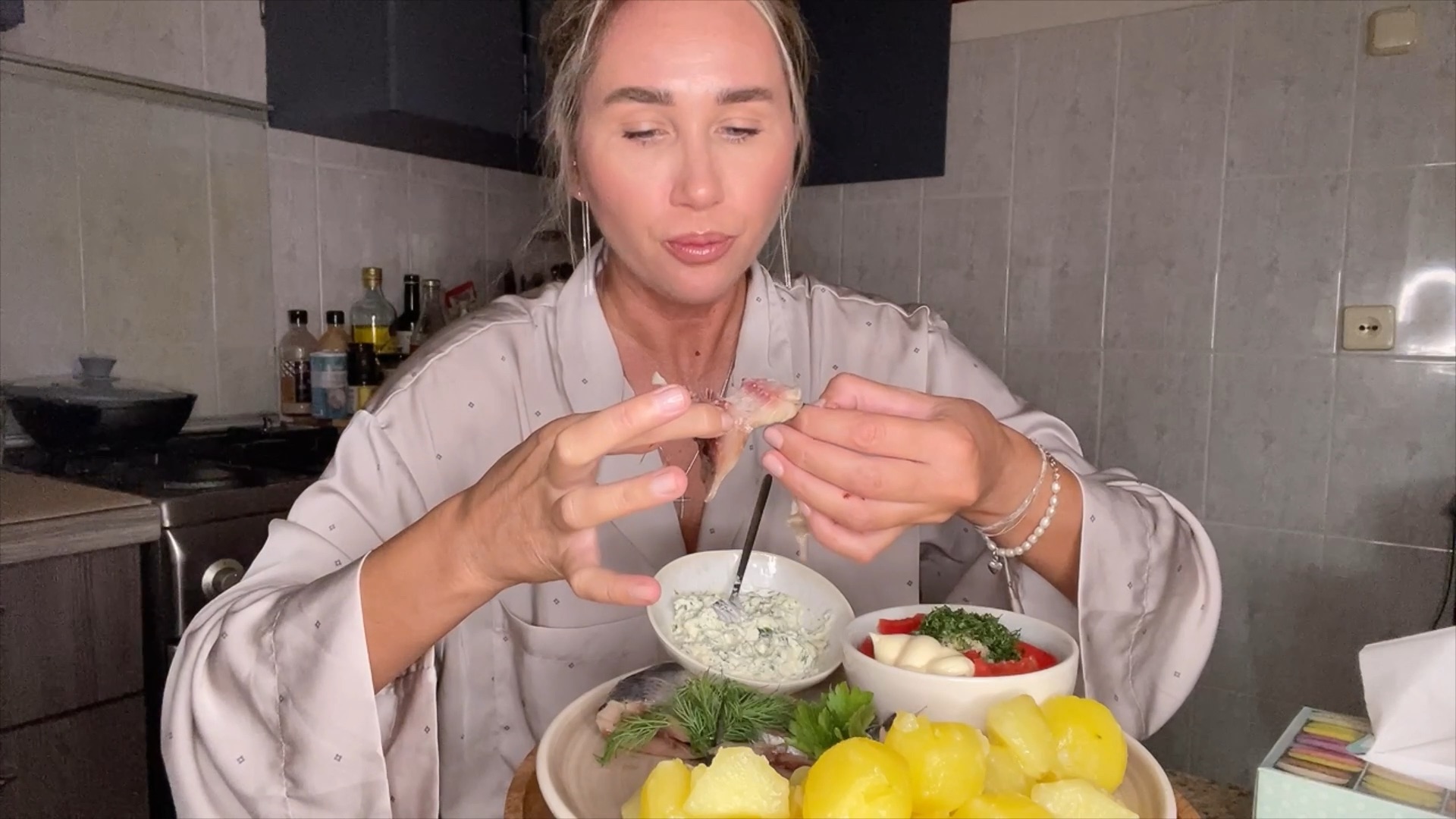 Брусникина фуд дзен. Брусникина фуд дзен. Брусникина елизавета мукбанг. Брусникина фуд дзен. Мастерская брусникина.