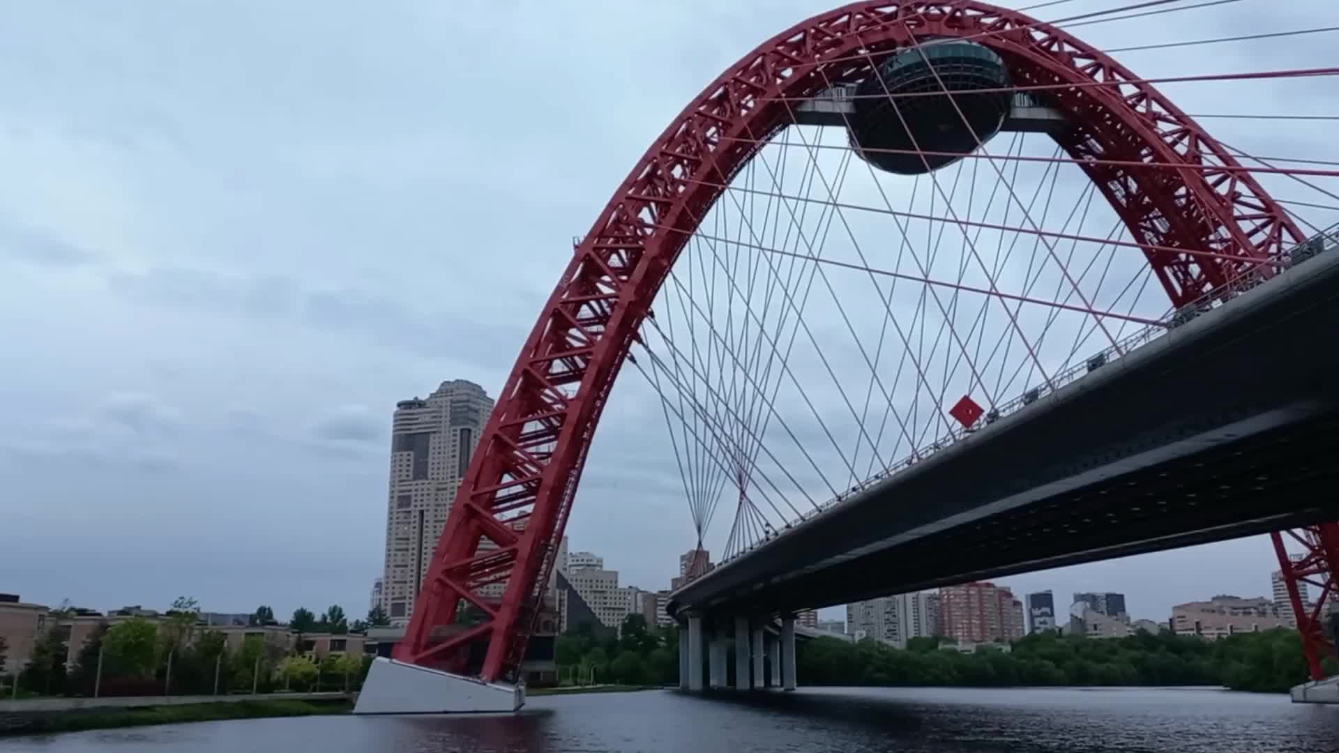 живописный мост ночью