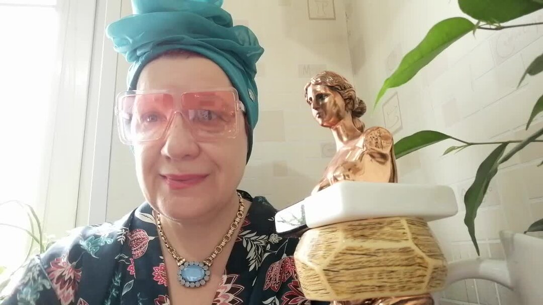 во сколько лет няню татьяны выдали замуж