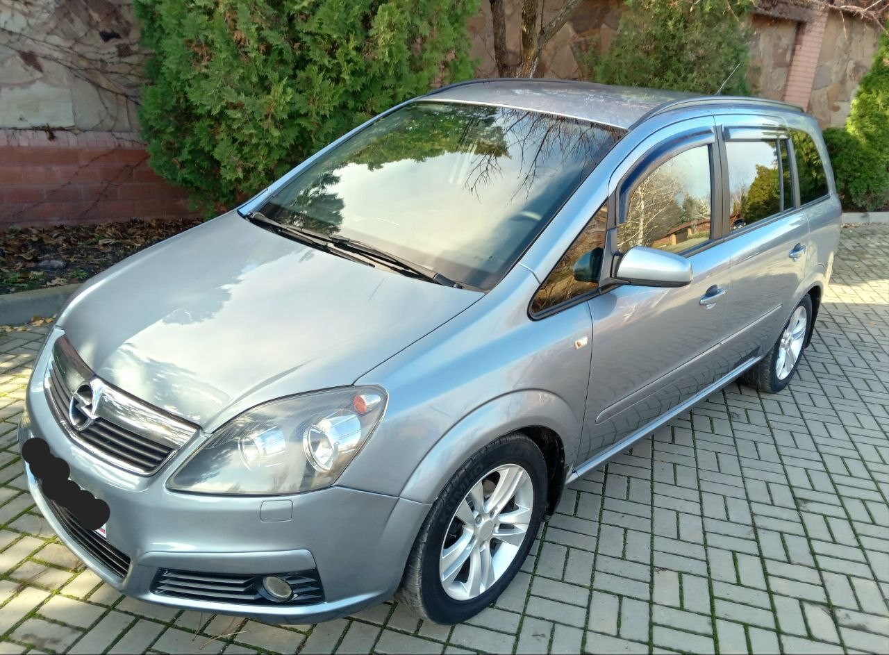 opel zafara