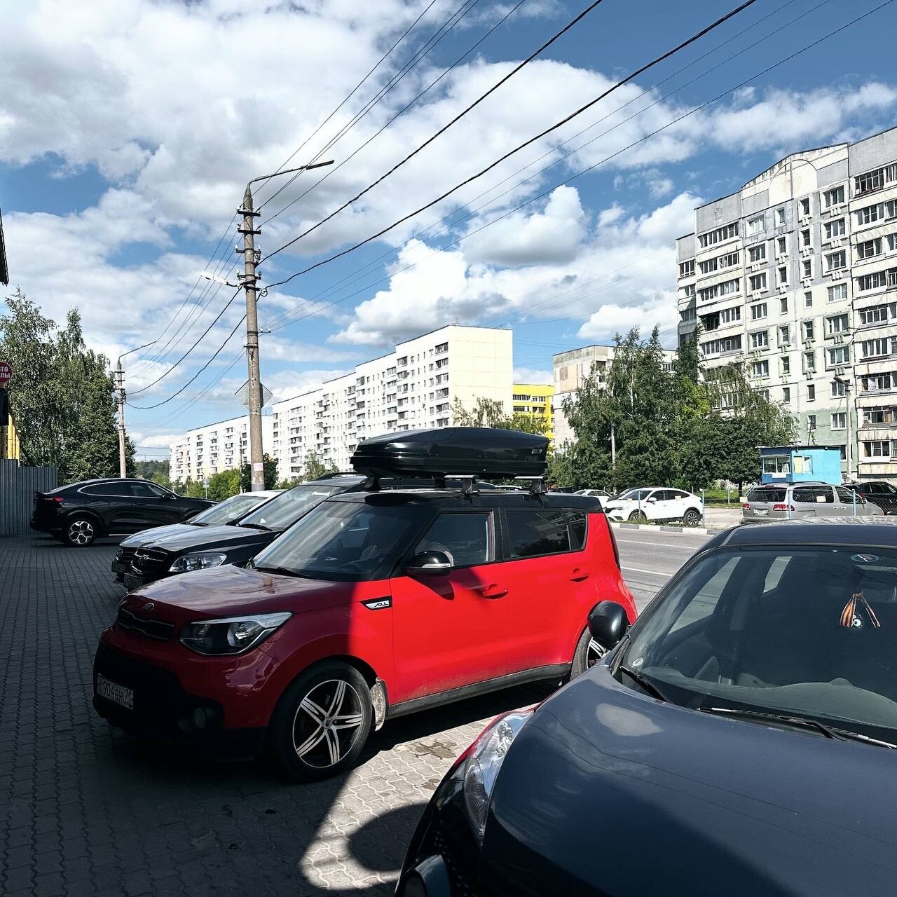 Установка багажника и автобокса 430л на Kia Soul в Туле