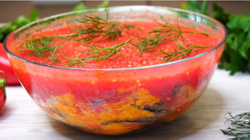 Неповторимая по вкусу и красоте ЗАКУСКА "Что-то с Чем-то". Такого Вы точно не пробовали! Очень вкусно и очень просто! Я в эту закуску влюбилась с первой ложки.