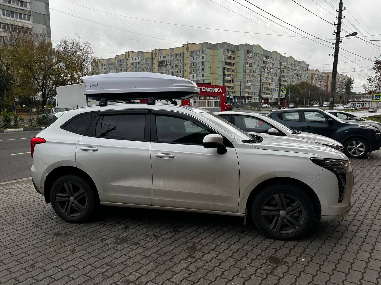 Установка багажника и автобокса 430л на Haval Jolion в Туле