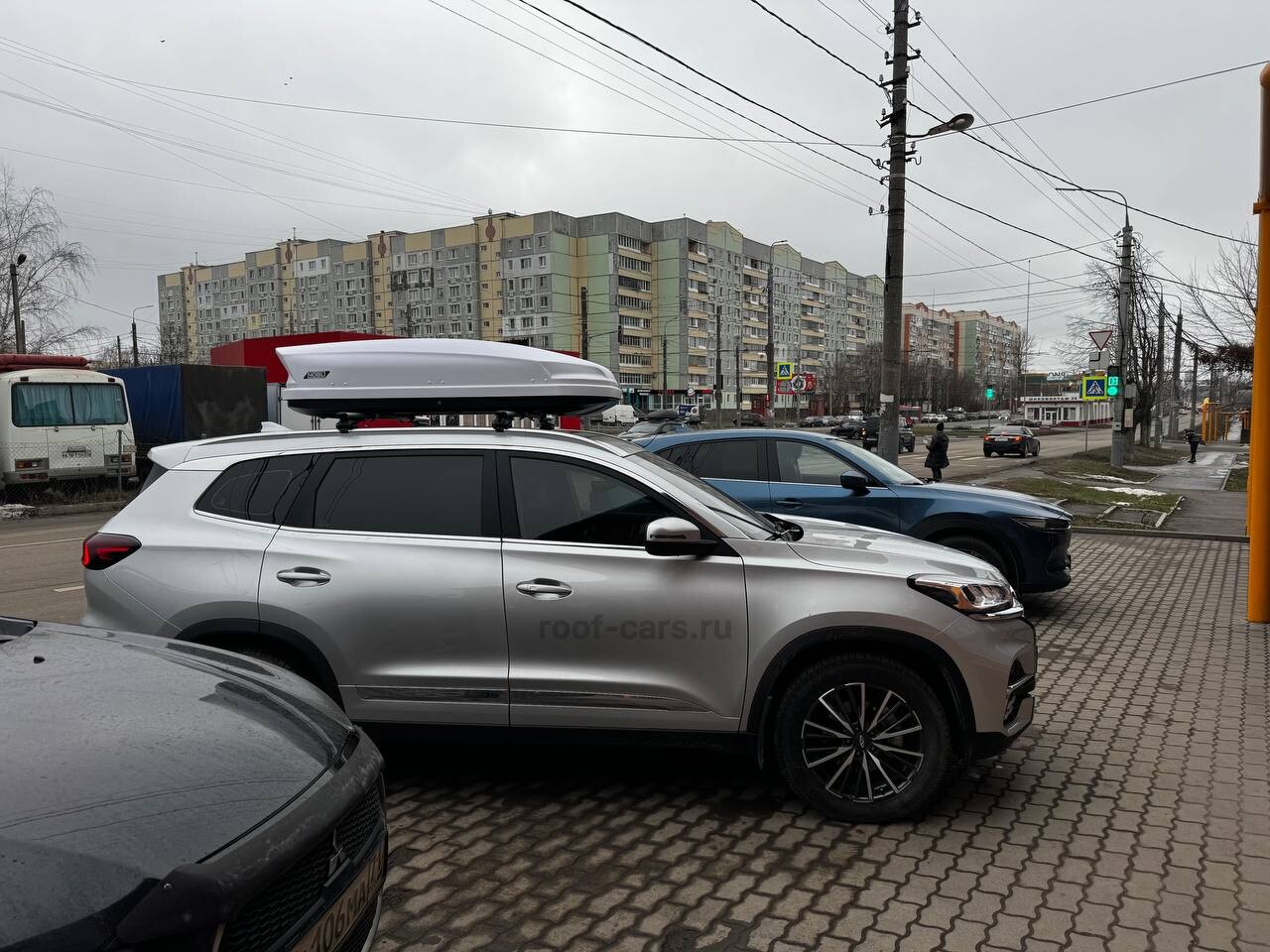 Установка багажника и автобокса 430л на Chery Tiggo 8 в Туле