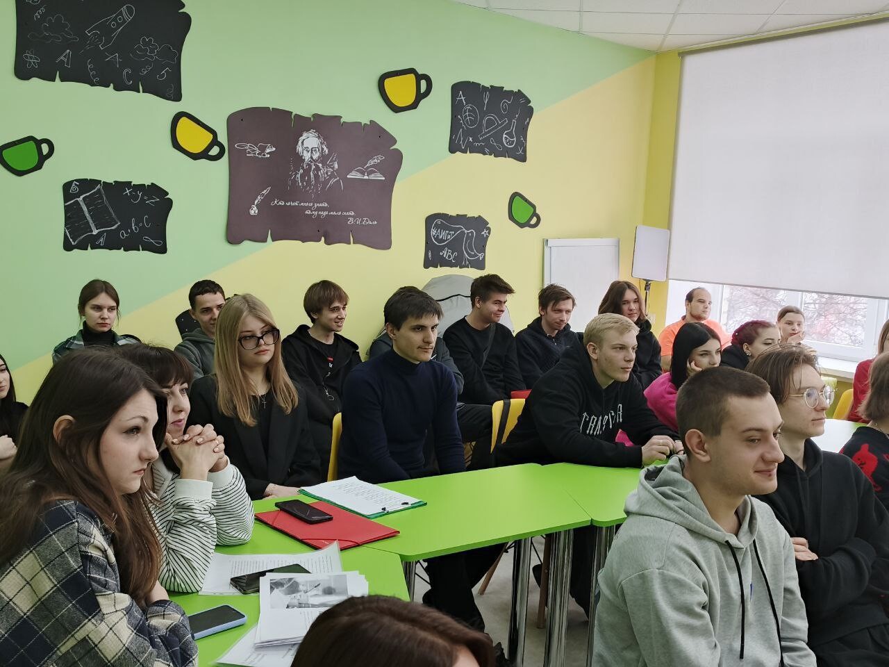 https//avatars.dzeninfra.ru/get-zen_brief/271828/pub_67c602b690bcf745eca8b8dc_67c602b9aeee29023a6acf/scale_2400