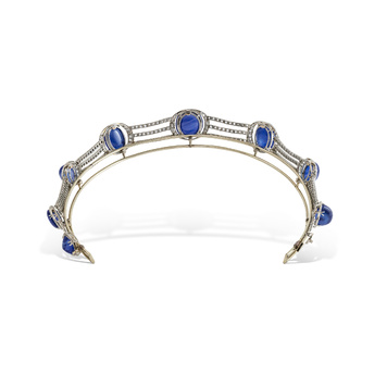 Субботняя тиара - от ювелирного дома Chaumet, нач. XX в. Ах, какие сапфиры... Как ночное весеннее небо! И в виде колье тоже хороша. Из частной коллекции.- 2
