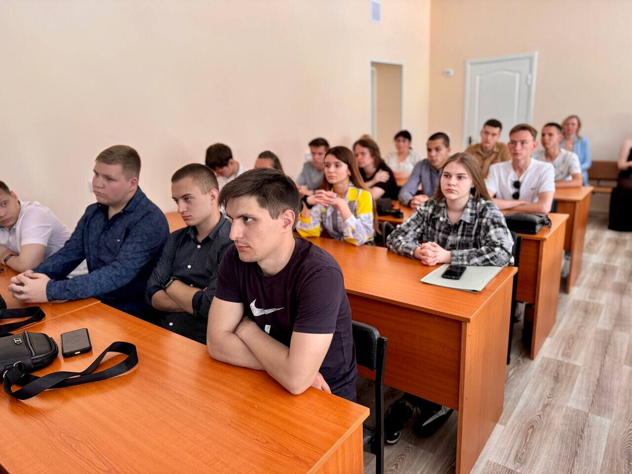 https//avatars.dzeninfra.ru/get-zen_brief/271828/pub_6842dd2452feee030f27e642_6842dda8903bfb7ec991cd/scale_2400