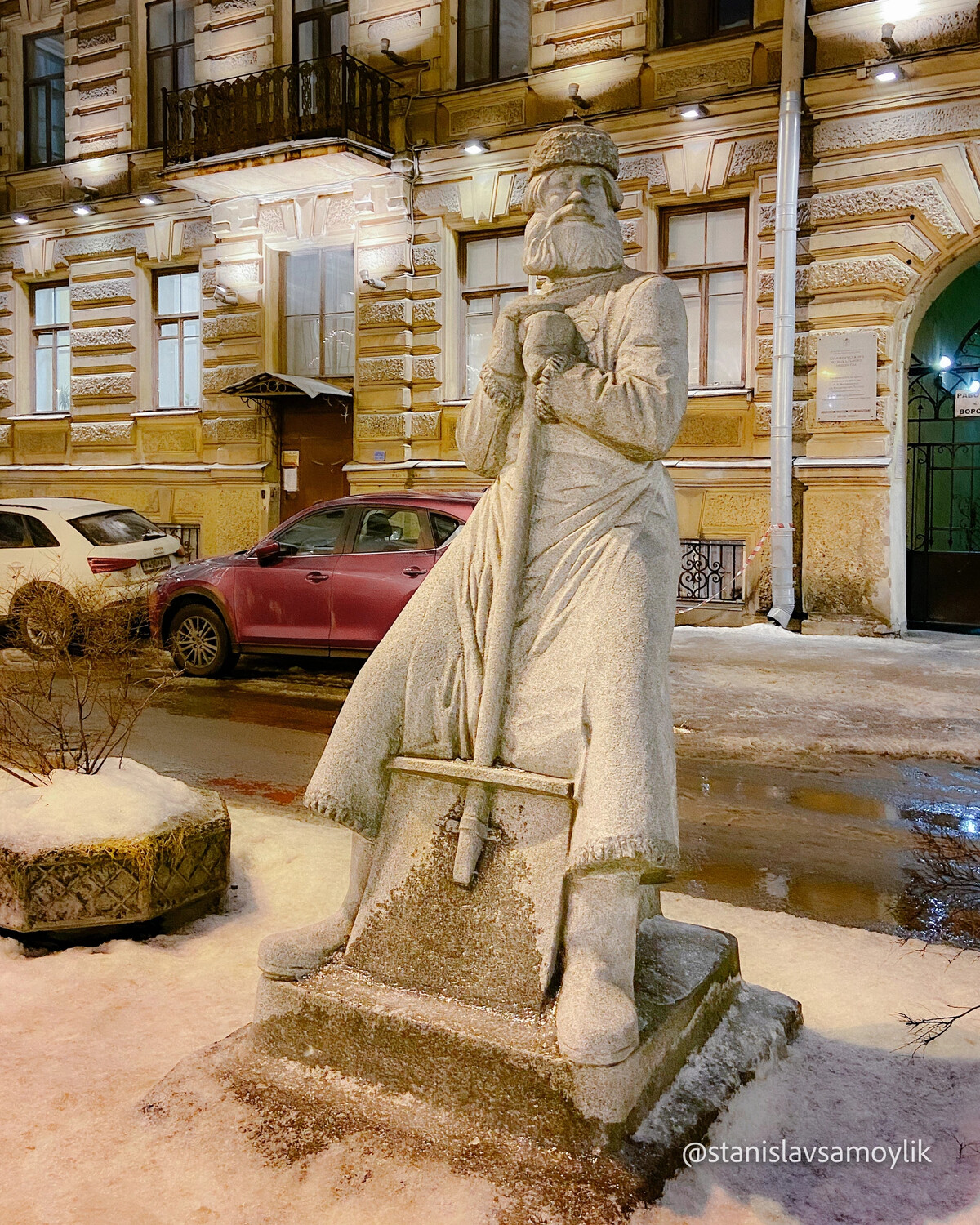 памятник дворнику в санкт петербурге