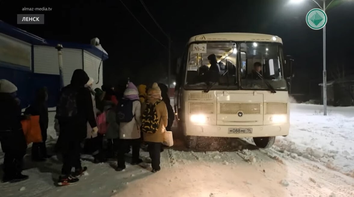 Ленские автобусы. Зайцевы автобус.