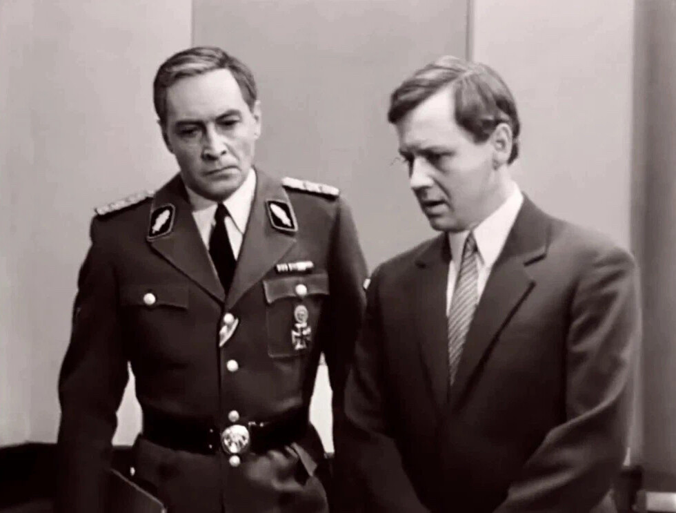 семнадцать мгновений весны. исаев штирлиц. со штирлицем. мюллер 17 мгновений. 17 мгновений весны штирлиц и мюллер кадры.